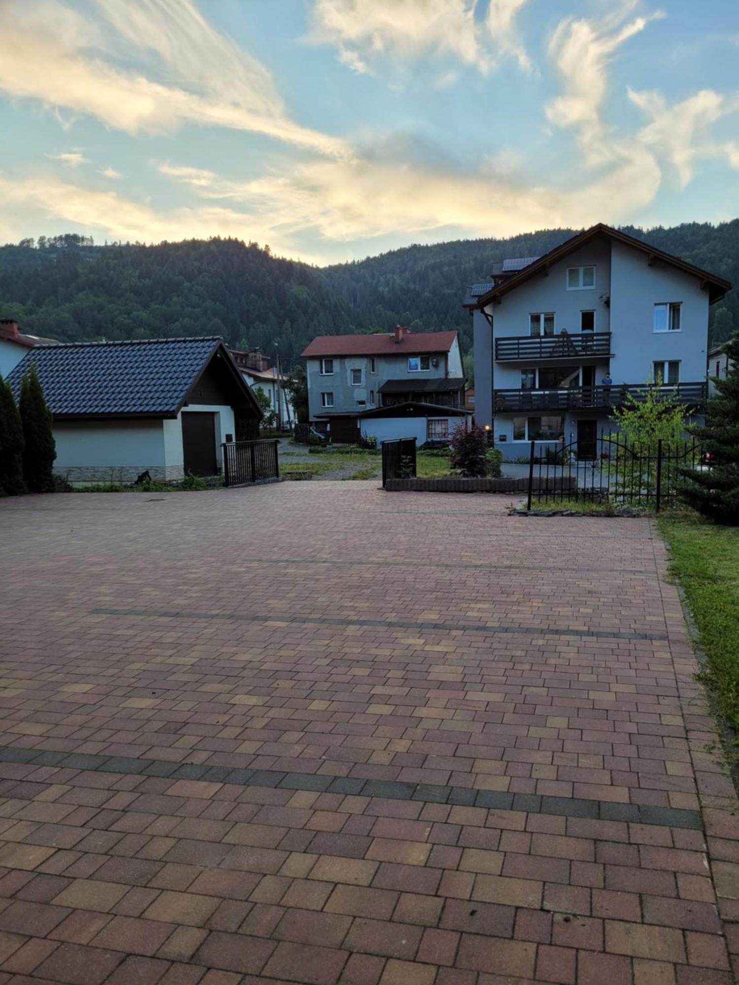 Apartamenty Pod Skrzycznem 什切尔克 外观 照片