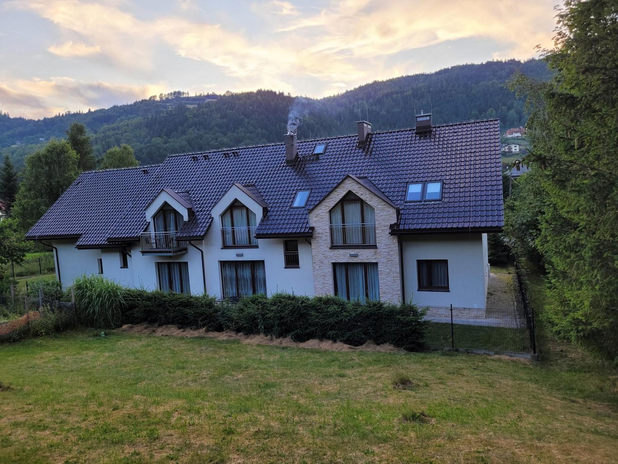 Apartamenty Pod Skrzycznem 什切尔克 外观 照片