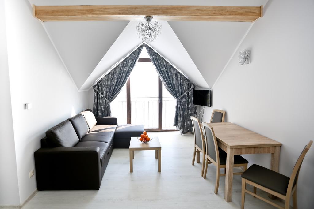 Apartamenty Pod Skrzycznem 什切尔克 外观 照片